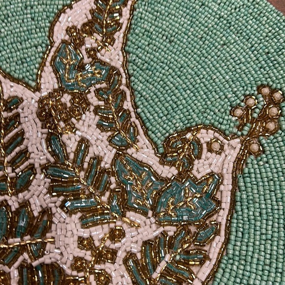 Tahari Beaded Christmas Charger Placemat New Dove Ivory Green Round - Picture 4 of 4